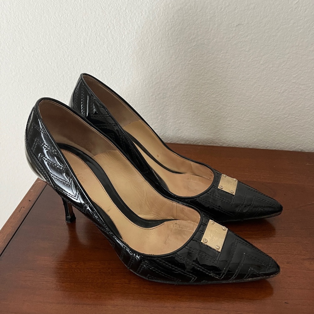 Versace Couture Black Quilted Gold Plaque Pointed Heels
